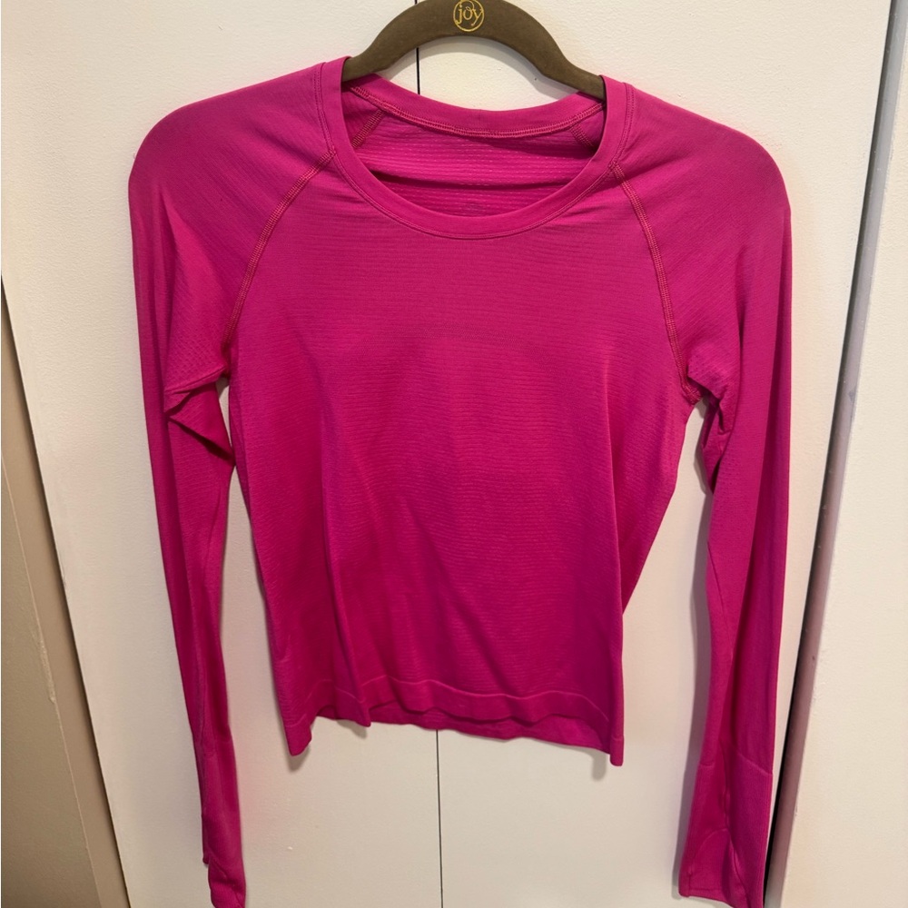 Lululemon Swiftly Tech Long Sleeve 2.0 Race length in sonic pink